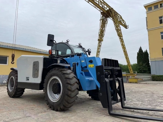 Xe nâng kính thiên văn 4x4 Telehandler 4,5 tấn với chiều cao nâng 17m