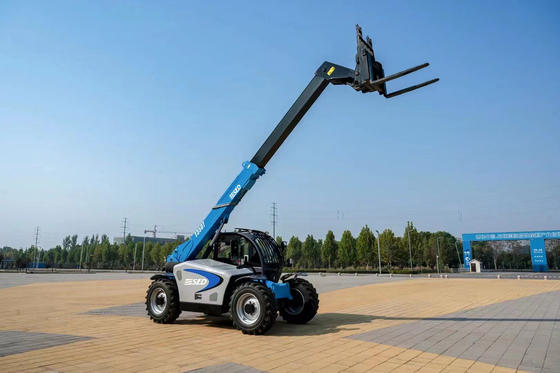 Xe nâng kính thiên văn địa hình gồ ghề Xe nâng kính thiên văn Mini 4x4 2,5 tấn Chiều cao nâng 6m