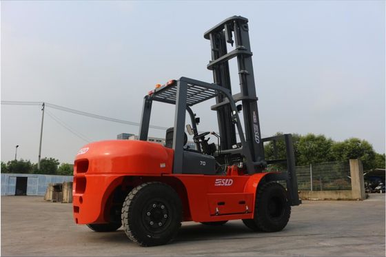 Xe nâng vận hành bằng dầu diesel 7000kg Công suất mạnh Xe nâng 7 tấn