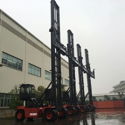 Bộ xử lý thùng rỗng 8 tấn để xếp các thùng rỗng 20 Ft 40ft trong bãi chứa