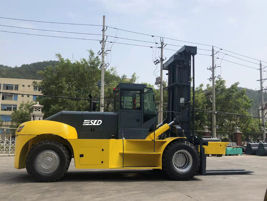 35 tấn container forklift với động cơ tăng áp chuyển động