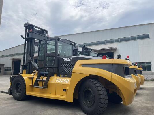 FD350 35 tấn Diesel Xe nâng hạng nặng Động cơ Cummins 4.0g Xử lý container Mast