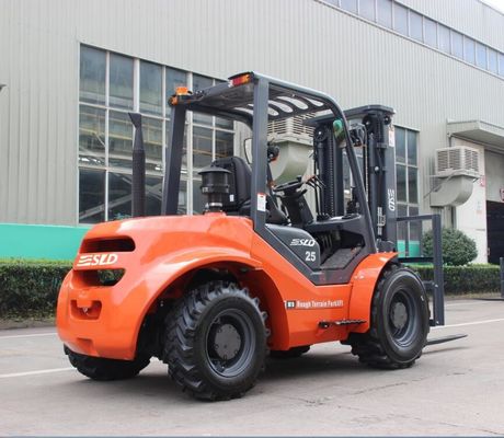 Xe nâng địa hình gồ ghề 4500mm Triplex Mast 5k 2,5t 2,5 tấn
