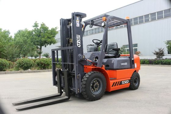 2 Giai đoạn / 3 Giai đoạn 1070x120x40mm Kích thước xe nâng động cơ diesel 2,5 tấn