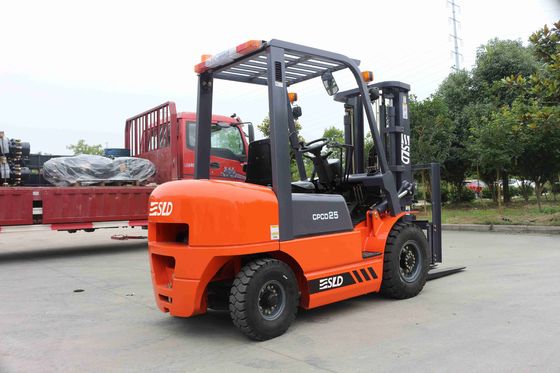 Chiều cao nâng Xe nâng động cơ diesel 3000mm với thiết bị xúc tác ba chiều