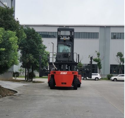 Động cơ Cummins QSB6.7 Bộ xử lý container rỗng 20ft 40ft linh hoạt để xếp chồng 3 lớp