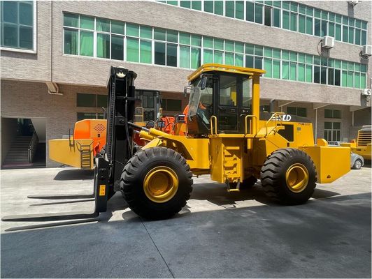 Xe nâng địa hình gồ ghề động cơ Weichai với tải trọng 20 tấn