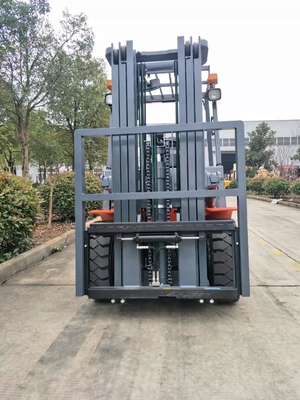 Truyền động thủy lực Xe nâng động cơ diesel 3 tấn 4800mm với cột 3 tầng hoàn toàn miễn phí